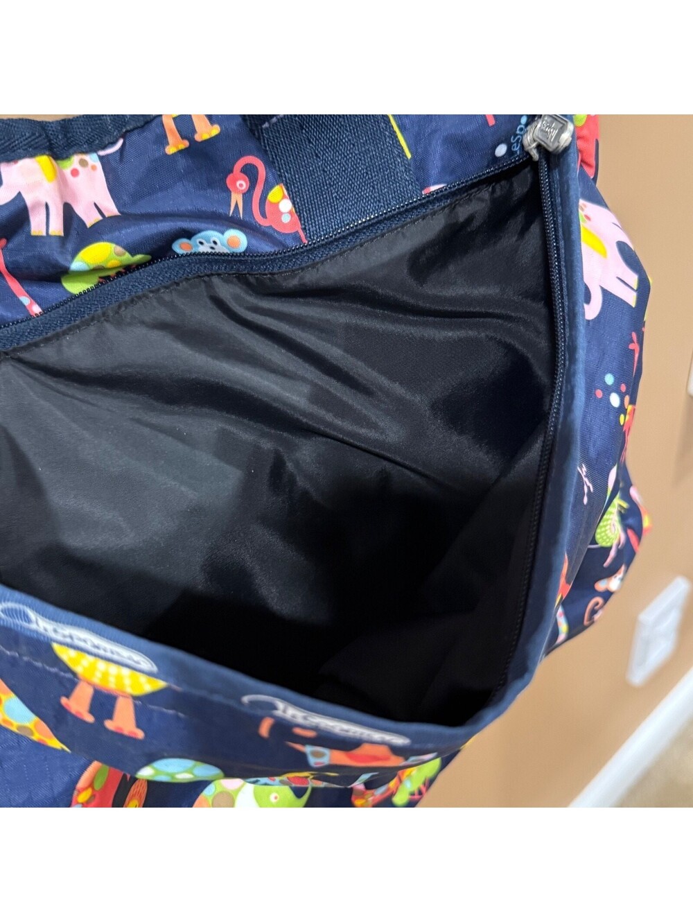 LeSportsac Baby Diaper Bag Ryan Tote Unisex Carry On Animal Print EUC - Picture 3 of 14